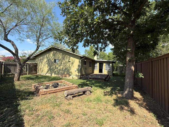 7405 Ceylon CT, Austin, TX 78749