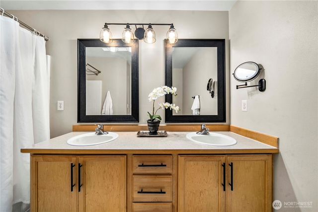 27528 245th Avenue SE, Maple Valley, WA 98038