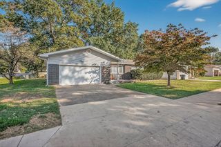 1208 South Prince Lane, Springfield, MO 65804