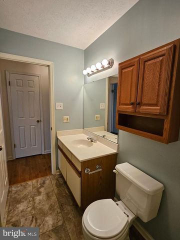 403 TUDOR DR, Winchester, VA 22603