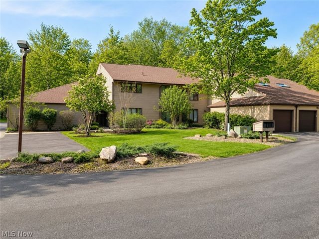 16575 Wren Road 3C, Chagrin Falls, OH 44023