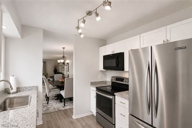 16575 Wren Road 3C, Chagrin Falls, OH 44023