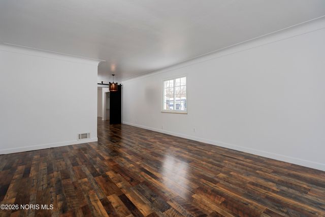 1649 Crestwood Road, Toledo, OH 43612