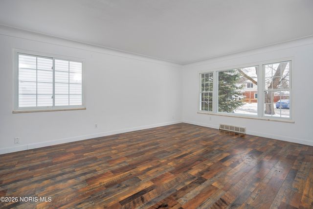 1649 Crestwood Road, Toledo, OH 43612