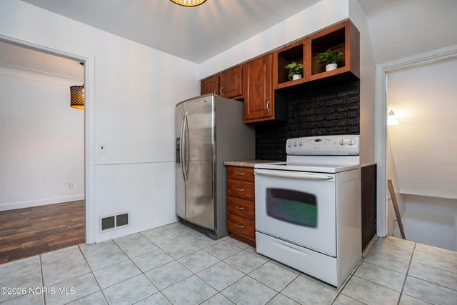 1649 Crestwood Road, Toledo, OH 43612