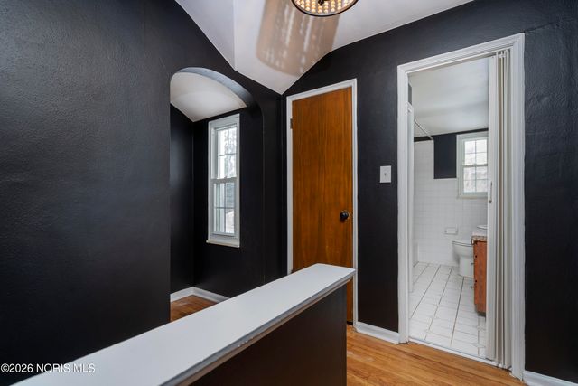 1649 Crestwood Road, Toledo, OH 43612