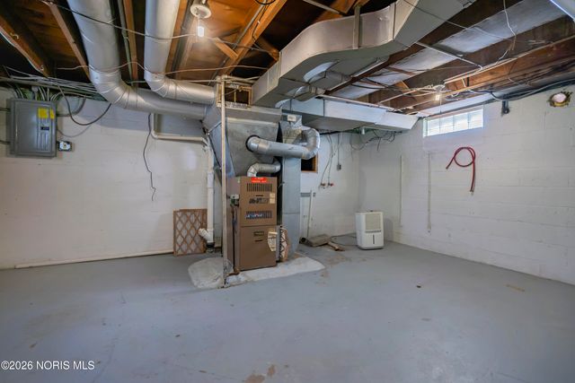 1649 Crestwood Road, Toledo, OH 43612