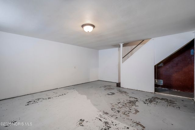 1649 Crestwood Road, Toledo, OH 43612