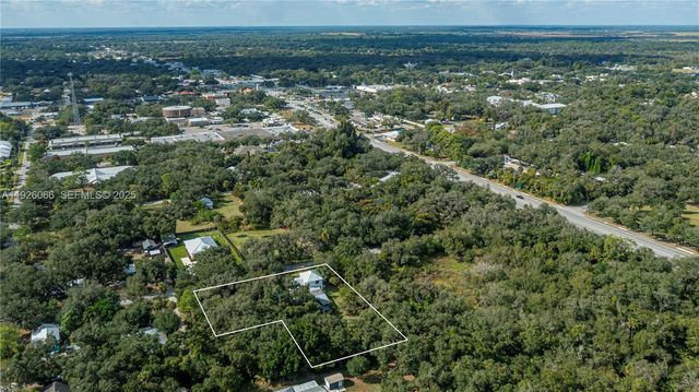 105 S OAK, La Belle, FL 33935