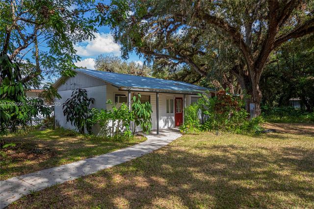 105 S OAK, La Belle, FL 33935