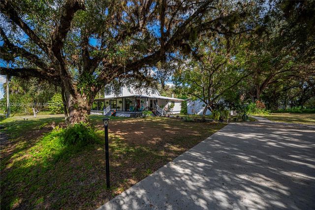 105 S OAK, La Belle, FL 33935