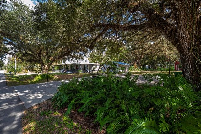 105 S OAK, La Belle, FL 33935