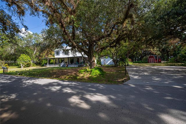 105 S OAK, La Belle, FL 33935