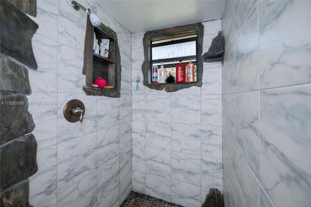 105 S OAK, La Belle, FL 33935