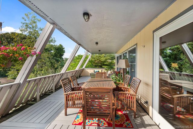 4 Hill Dale Avenue, Miller Place, NY 11764