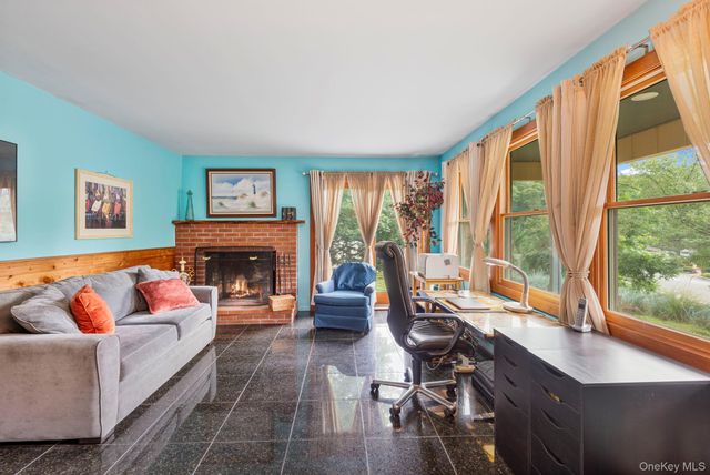 4 Hill Dale Avenue, Miller Place, NY 11764