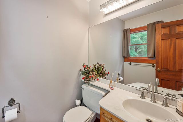 4 Hill Dale Avenue, Miller Place, NY 11764