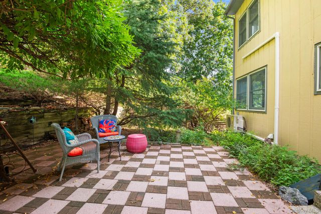 4 Hill Dale Avenue, Miller Place, NY 11764