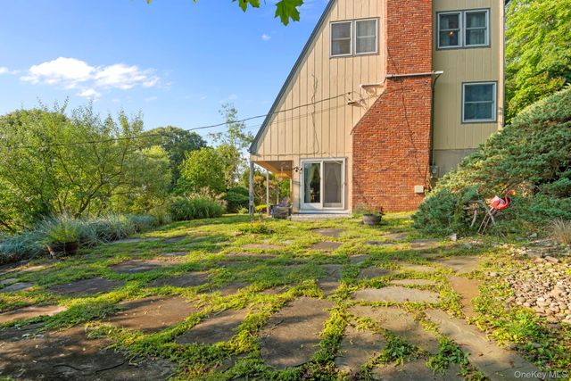 4 Hill Dale Avenue, Miller Place, NY 11764