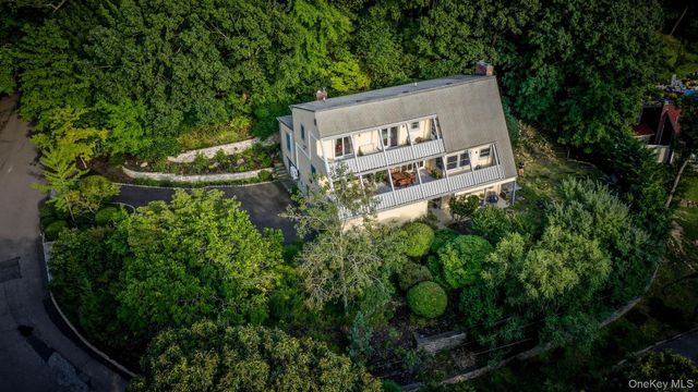 4 Hill Dale Avenue, Miller Place, NY 11764