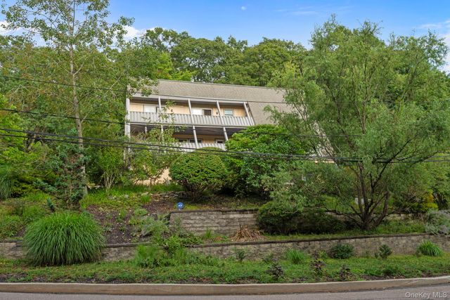 4 Hill Dale Avenue, Miller Place, NY 11764