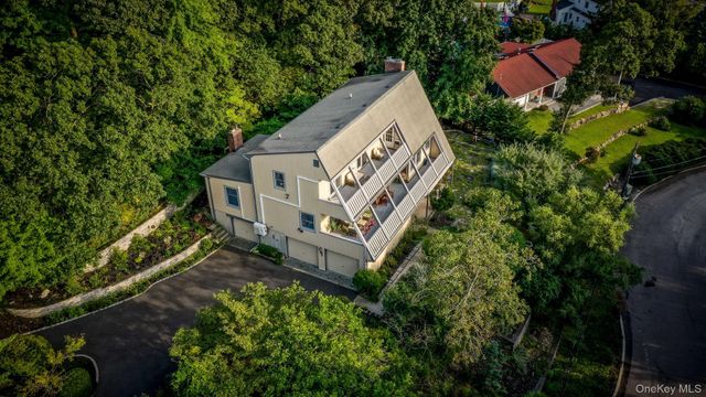 4 Hill Dale Avenue, Miller Place, NY 11764