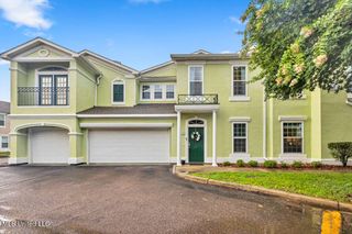 2252 Beach Drive, 206, Gulfport, MS 39507
