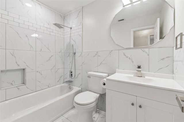 1070 N LIBBY COURT, Daytona Beach, FL 32117