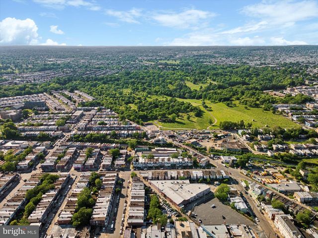 2110 FARRELL LN, Philadelphia, PA 19142