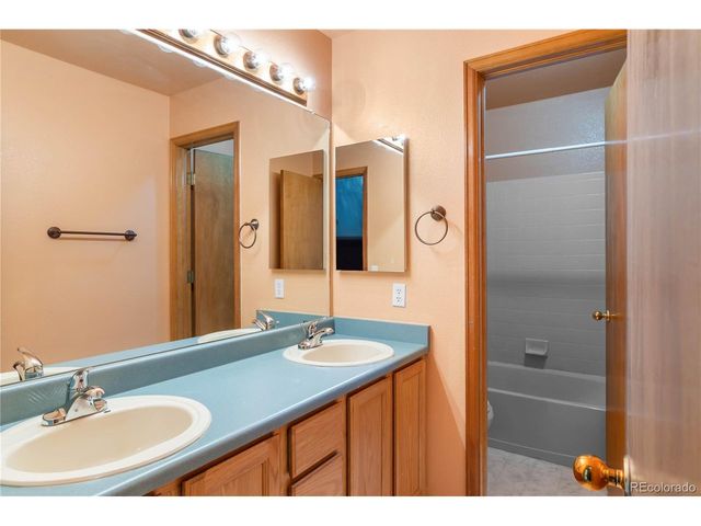 19062 E Chenango Cir, Aurora, CO 80015