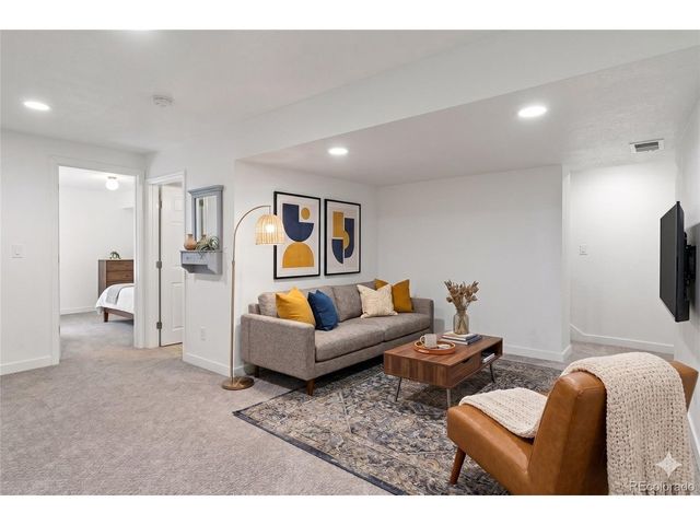 19062 E Chenango Cir, Aurora, CO 80015
