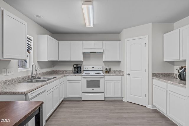 170 Fawnbrook Drive, Four Oaks, NC 27524