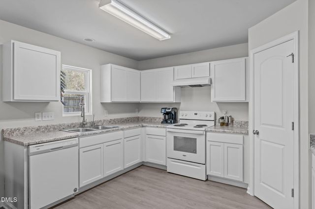 170 Fawnbrook Drive, Four Oaks, NC 27524