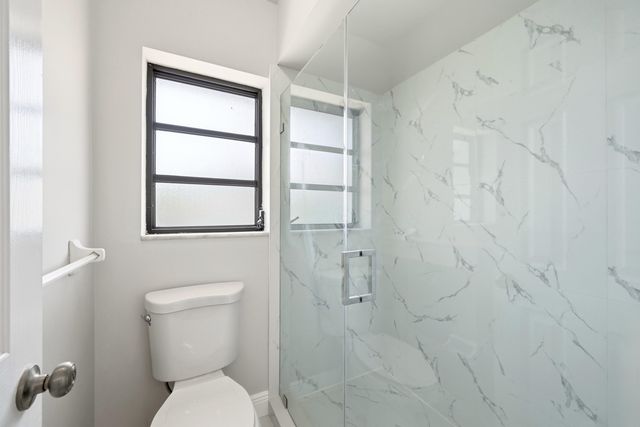 8-10 NE 9th Avenue, Deerfield Beach, FL 33441
