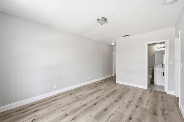 8-10 NE 9th Avenue, Deerfield Beach, FL 33441