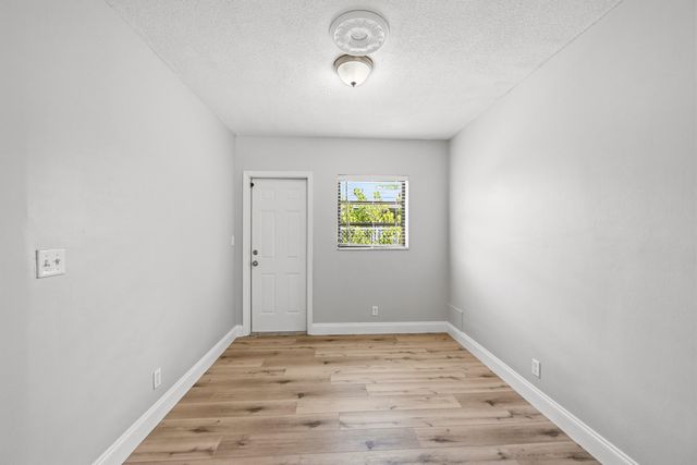 8-10 NE 9th Avenue, Deerfield Beach, FL 33441