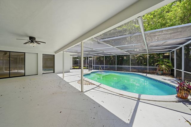 8-10 NE 9th Avenue, Deerfield Beach, FL 33441