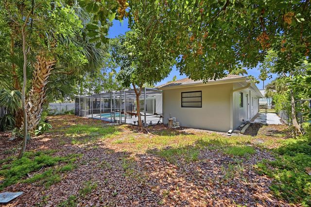8-10 NE 9th Avenue, Deerfield Beach, FL 33441