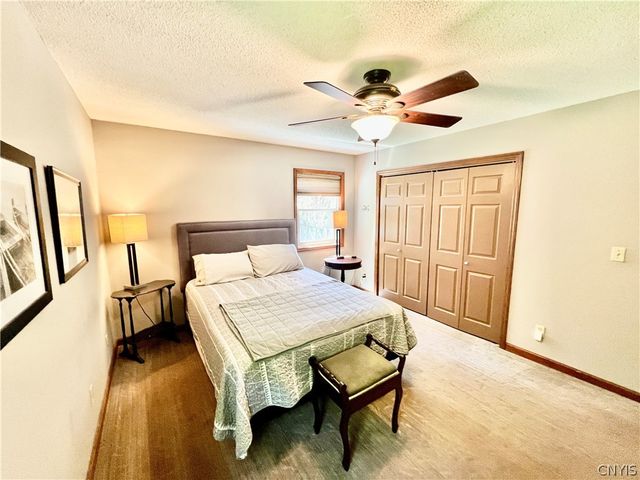 18 Pond Path, Oswego, NY 13126