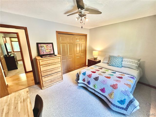 18 Pond Path, Oswego, NY 13126