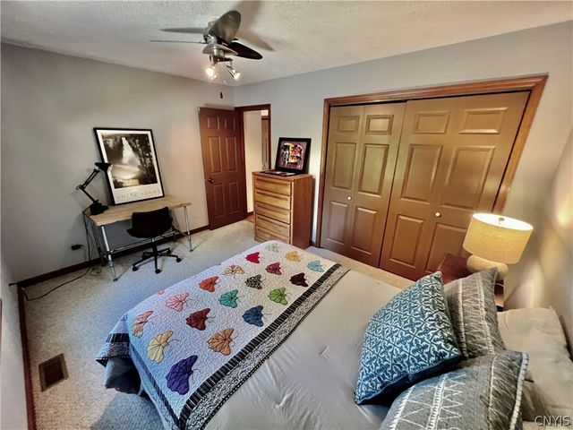 18 Pond Path, Oswego, NY 13126