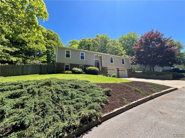 18 Pond Path, Oswego, NY 13126