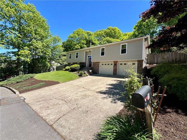 18 Pond Path, Oswego, NY 13126