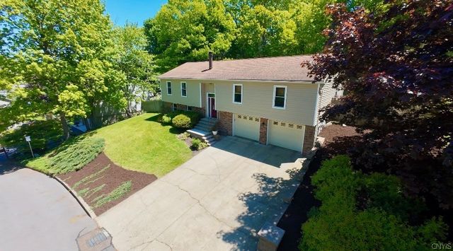 18 Pond Path, Oswego, NY 13126