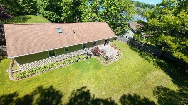 18 Pond Path, Oswego, NY 13126