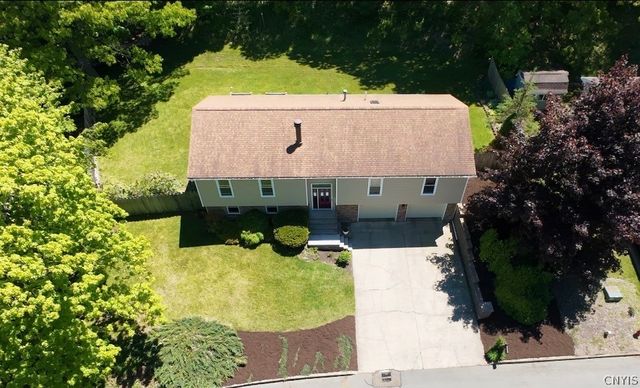 18 Pond Path, Oswego, NY 13126