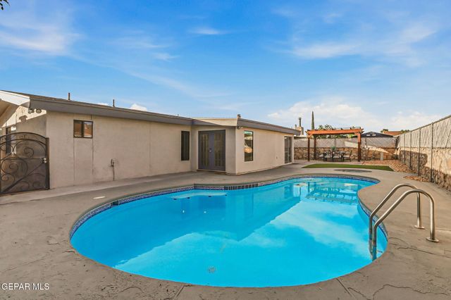 2348 SEA SIDE Drive, El Paso, TX 79936