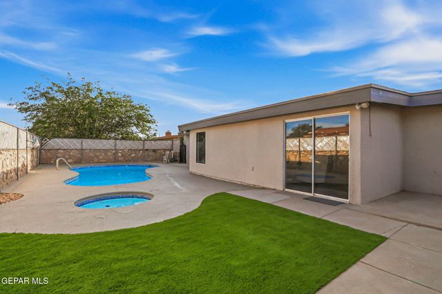 2348 SEA SIDE Drive, El Paso, TX 79936