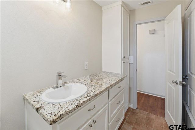 227 county road 2425, Mineola, TX 75773