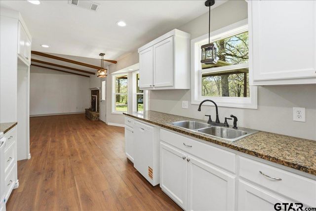 227 county road 2425, Mineola, TX 75773